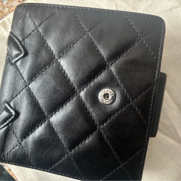 Vintage CHANEL Black Quilted Kisslock Leather Wallet - Picture 3 of 15
